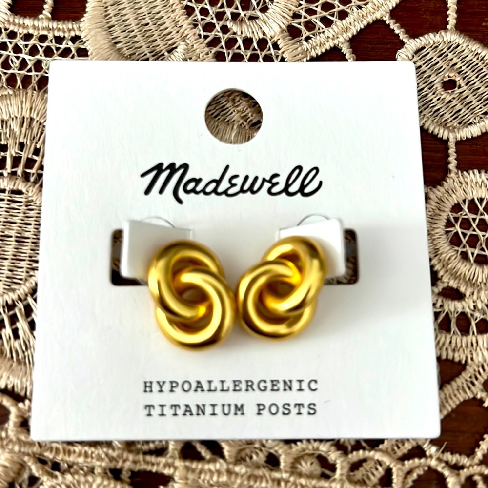 Madewell hoop chain drop earrings.